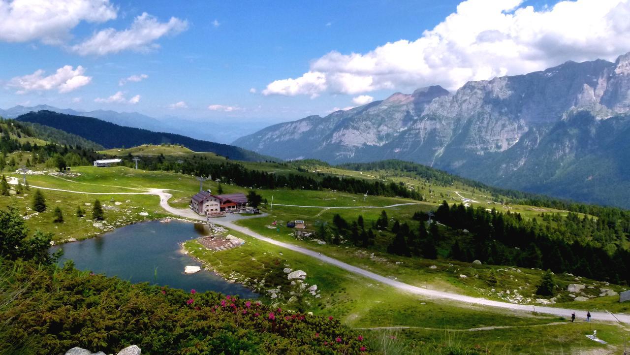 Rifugio Viviani Pradalago 호텔 마돈나 디 캄필리오 외부 사진
